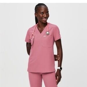 FIGS XS Breast Cancer Awareness Quartz Top